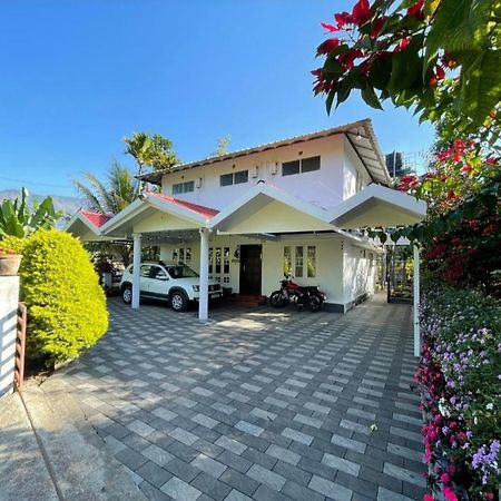 Lizmerrycasa Homestay Munnar Exterior foto